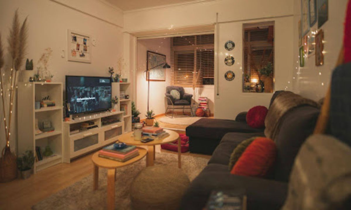 The Low-Cost Comfort Upgrades People Appreciate During Stressful Weeks